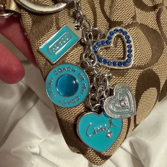 Blue Heart Charm Keychain - Picture 2 of 4